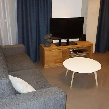 Διαμέρισμα Band New Spacious & Modern Apt In Edge Of Old Town